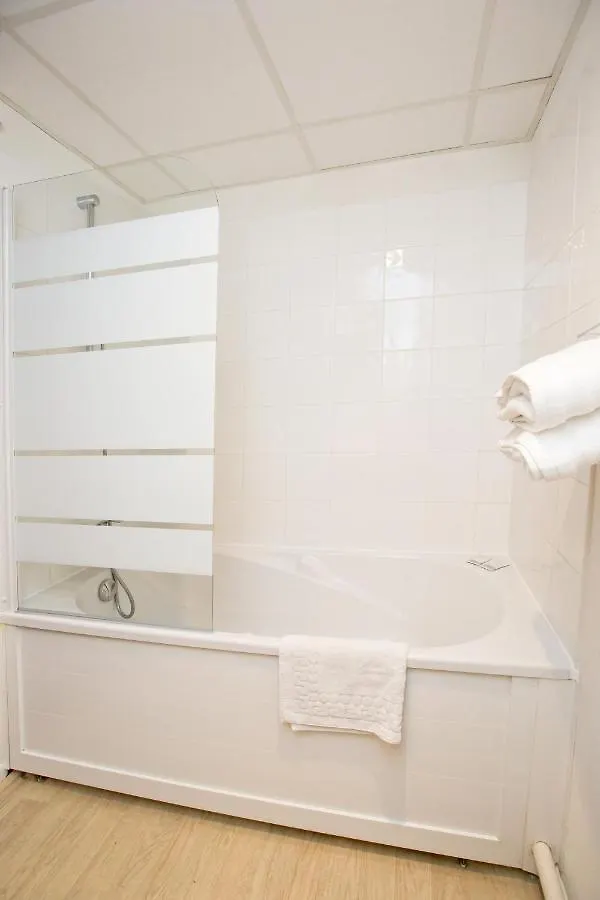 Grand Studio Avec Clim, Balcon Proche Gare Apartment Lourdes